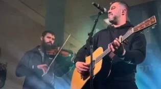 משכך כל כאב: ישי ריבו והלוחם שנפצע על במה אחת 