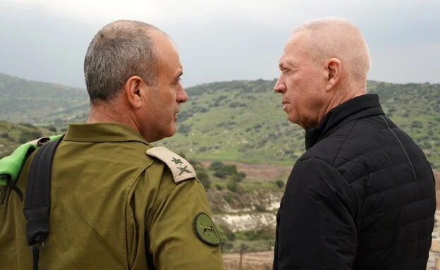 השר גלנט עם האלוף פוקס