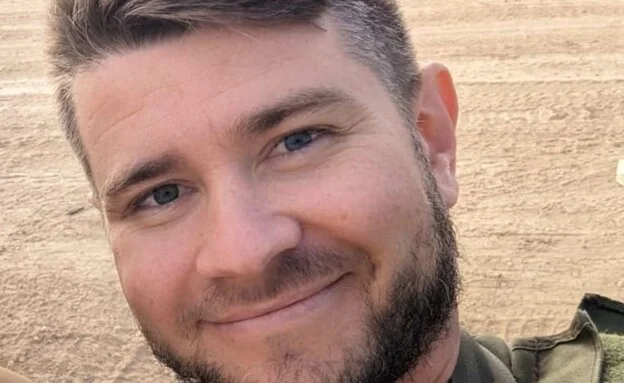 רס"ם דניס יקימוב