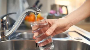 יש לכם מים בברז? אל תשכחו לומר את המילה הזו