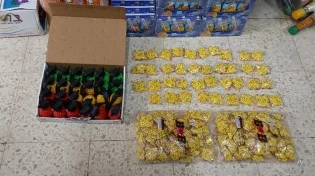 סמוך לפורים: המשטרה החרימה אקדחי אייר סופט ונפצים 