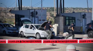 פיגוע במחסום המנהרות בי-ם: שניים נפצעו, המחבל נוטרל