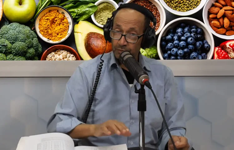 במשך שנים הגיע בהתנדבות: הסיפור שלא סופר על איש החסד במשך שנים הגיע בהתנדבות: הסיפור שלא סופר על איש החסד