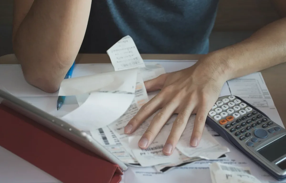 מה קורה כשאדם נפטר ומשאיר חובות?