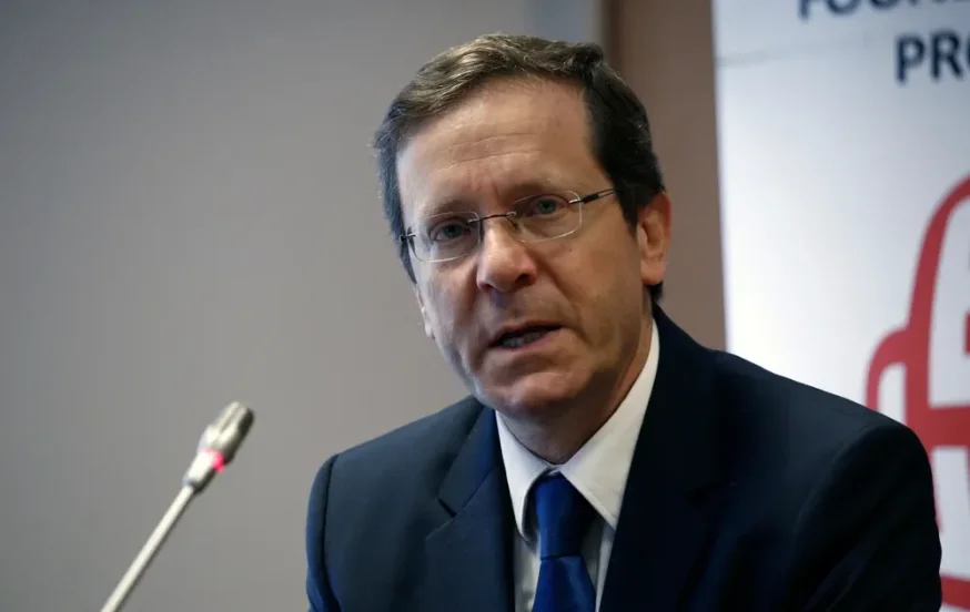 נשיא המדינה הרצוג: "העם לא מוכן לחזור לשישה באוקטובר" נשיא המדינה הרצוג: "העם לא מוכן לחזור לשישה באוקטובר"