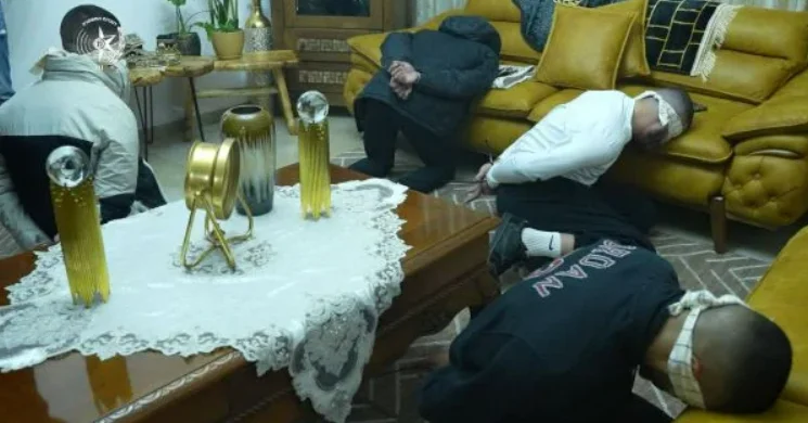 תיעוד מפשיטת המשטרה