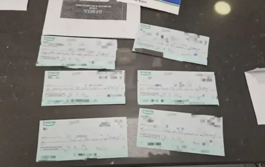 צ'קים שאותרו בתחנת הרכבת והושבו לבעלים צ'קים שאותרו בתחנת הרכבת והושבו לבעלים