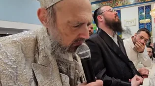 הרב קוק: "תכוונו בתפילה הזאת להחזרת החטופים"