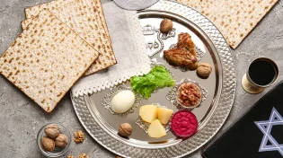מה שמים בקערת ליל הסדר?