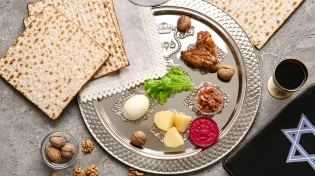 מה שמים בקערת ליל הסדר?