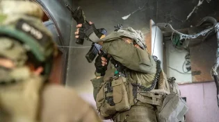ביבשה, מהים ומהאוויר: צה"ל פתח במבצע משולב במרכז עזה