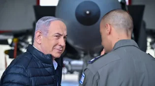נערכים לכל תרחיש: נתניהו איחל לטייסי הקרב "בהצלחה"