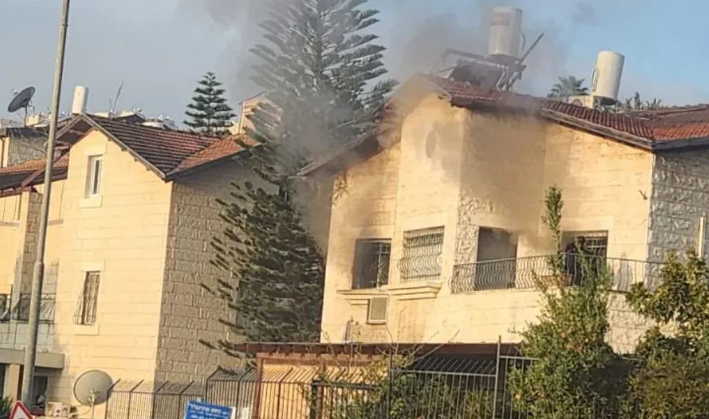 השריפה שפרצה בהוסטל "עלי שיח" בפסגת זאב השריפה שפרצה בהוסטל "עלי שיח" בפסגת זאב