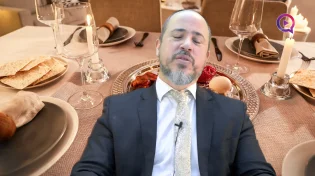 הרב אלעד גרין | פסח להתמודד עם 30 עוגות גבינה