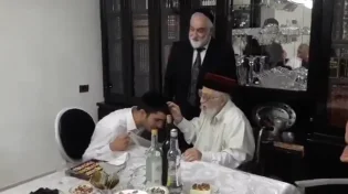 חסה וחלב: מנהג המימונה יחד עם זקן רבני העדה