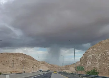 שבר ענן? זה נראה כמו התחלה של הוריקן