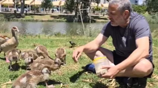 ינון מגל במפגש משעשע בפארק הירקון