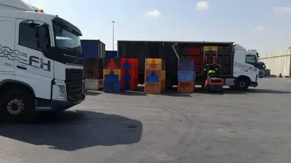 משאיות האספקה בכרם שלום. משאיות האספקה בכרם שלום.