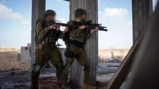 קרבות פנים אל פנים במזרח רפיח; צבע אדום בעוטף