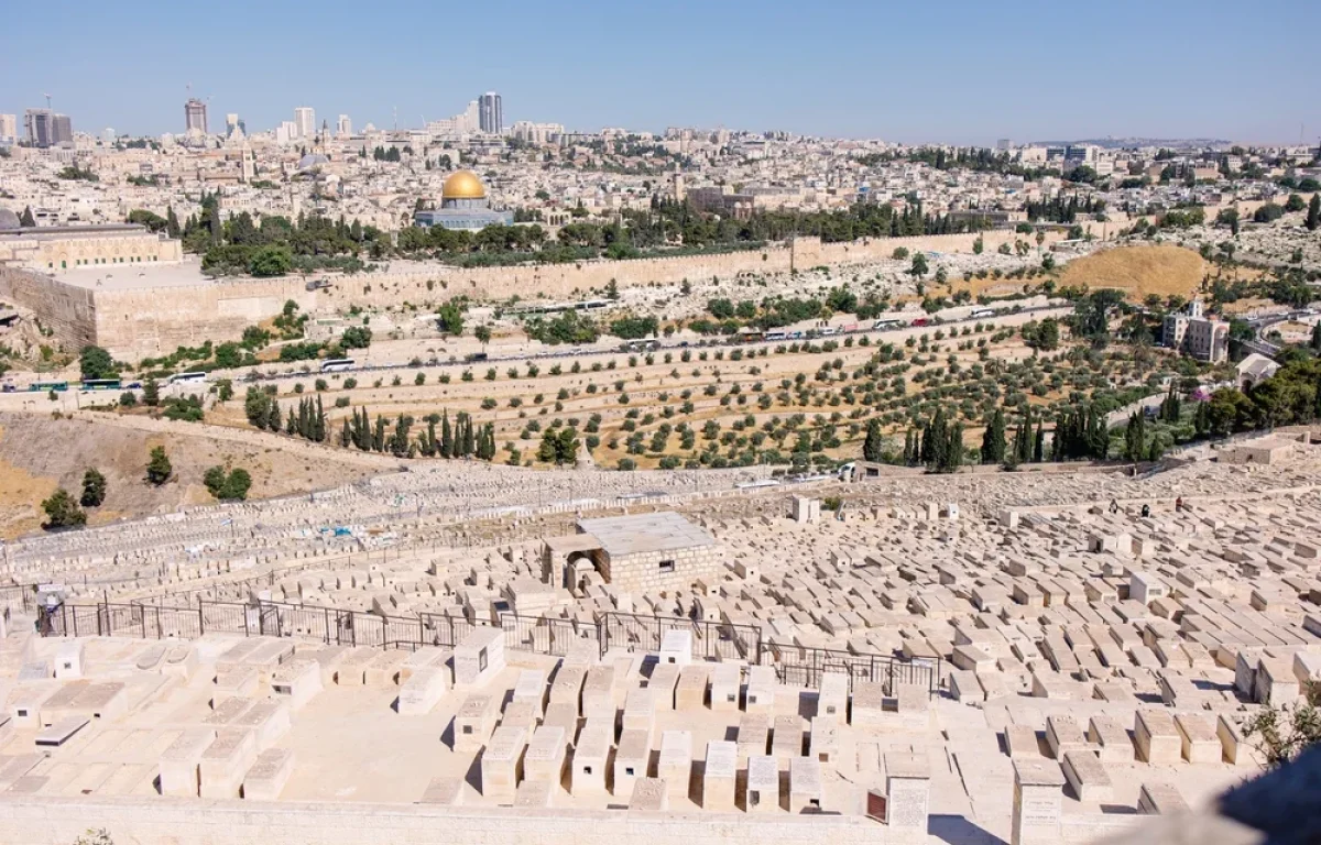 האם מותר להגיד קדיש ללא מניין?