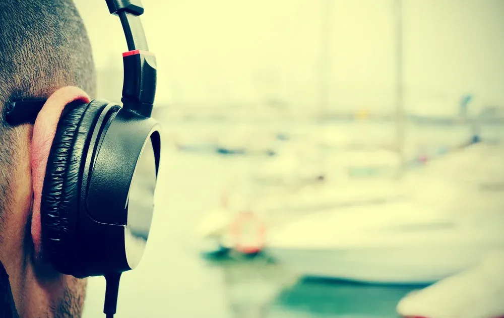 האם מותר לשמוע שירים ביום שישי בספירת העומר?