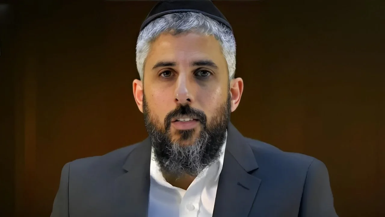 בתמונה: הרב עידו סממה - מרצה בכיר בערוץ 2000