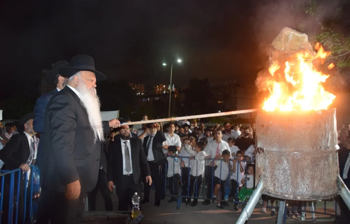 תיעוד הרב דניאל זר בהדלקת מדורת לג בעומר