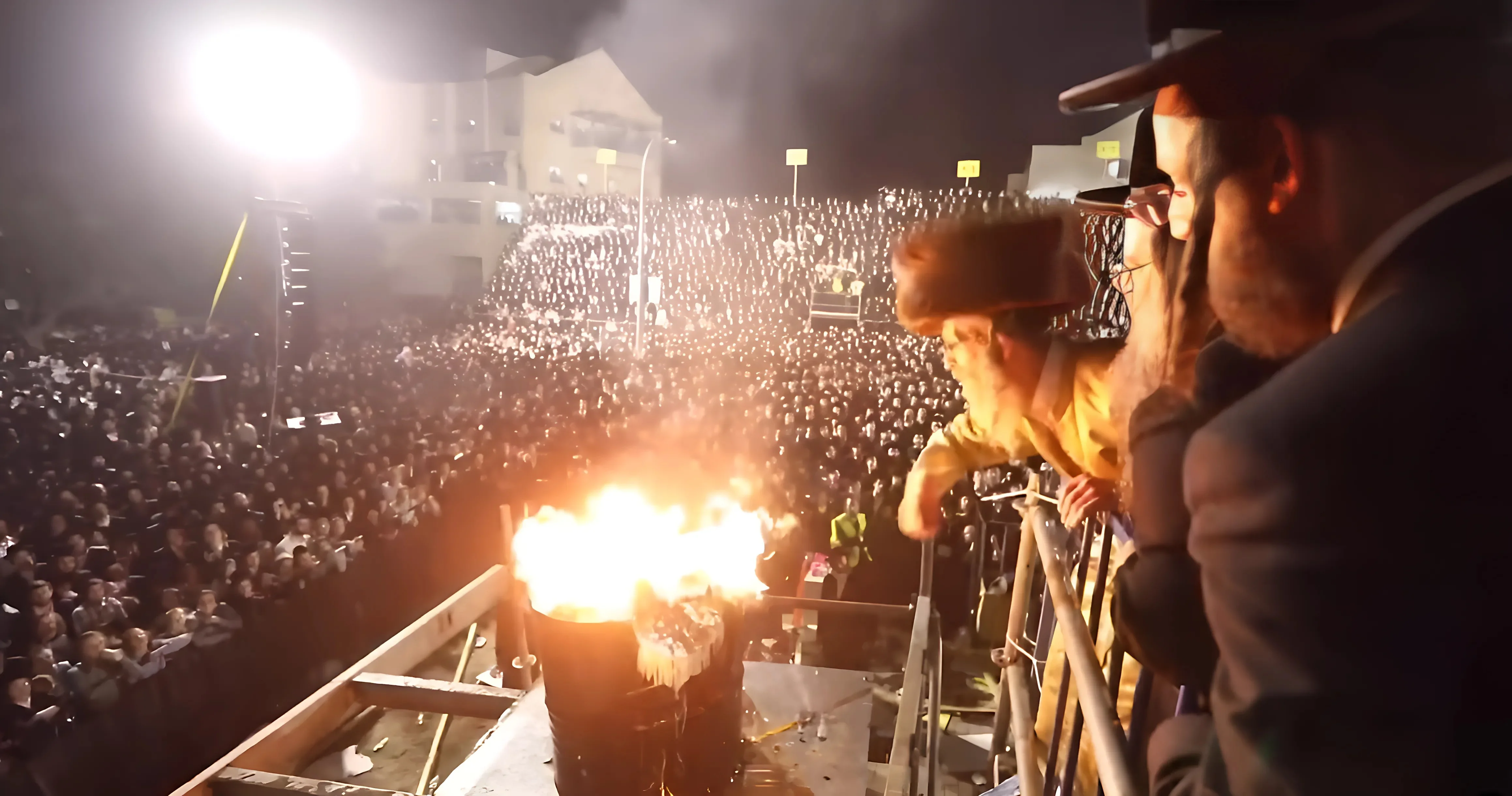 ההדלקה המרכזית עם הגה"צ רבי אלימלך בידרמן בשידור חוזר