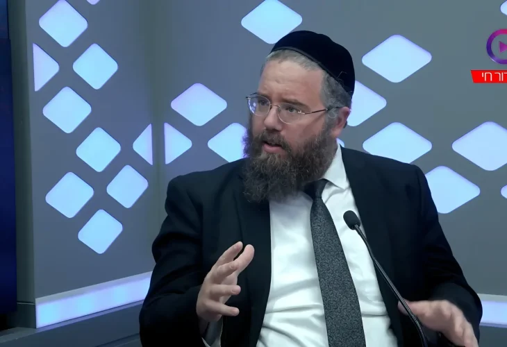 הרב שמשון פוקס | "במהלך ימי השבעה של הרב הופיע חתול ענק"