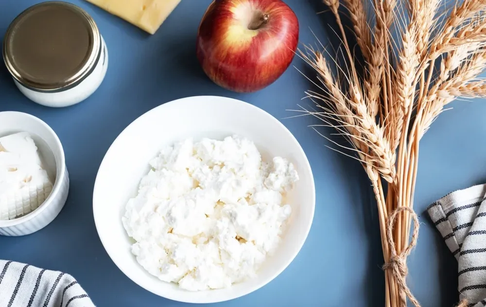 למה אוכלים מאכלי חלב בשבועות? למה אוכלים מאכלי חלב בשבועות?