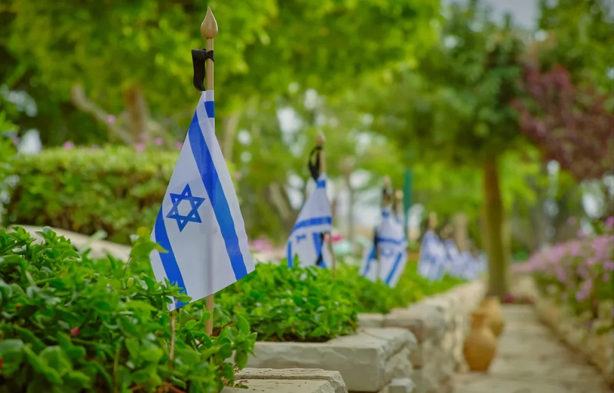 האם דתיים עובדים ביום הזיכרון?