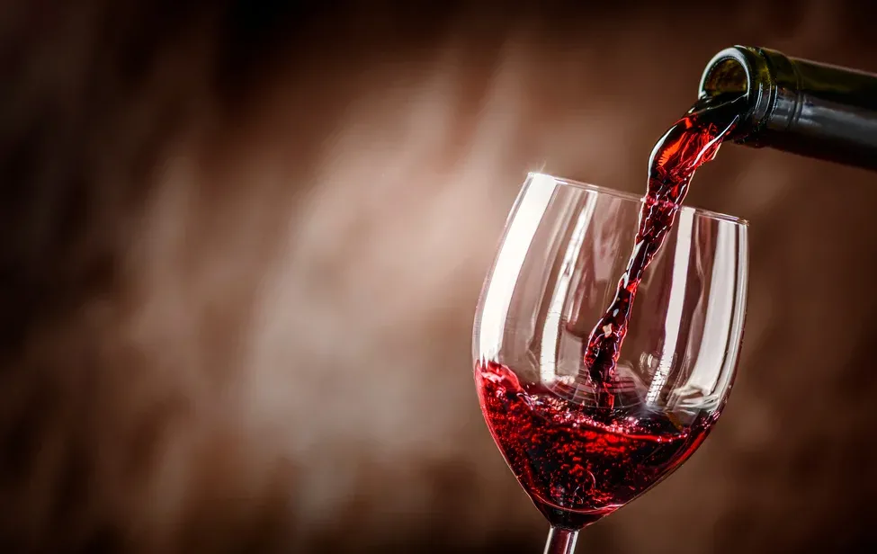 למה אומרים "לחיים" בקידוש? למה אומרים "לחיים" בקידוש?