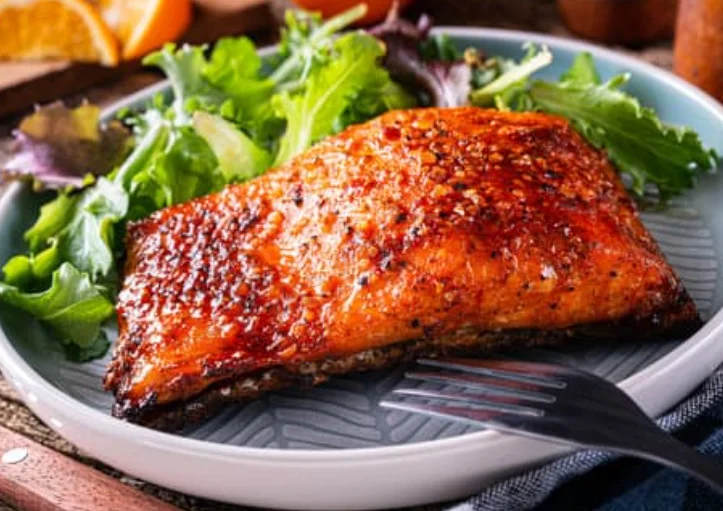 מדוע כדאי לכם לצרוך יותר דג סלמון? גם אנחנו הופתענו מדוע כדאי לכם לצרוך יותר דג סלמון? גם אנחנו הופתענו