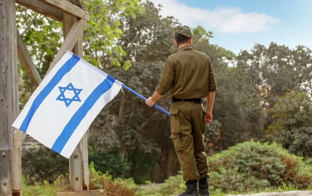 חייל שנפצע בשבת, האם מותר להודיע להוריו שיבואו בשבת? חייל שנפצע בשבת, האם מותר להודיע להוריו שיבואו בשבת?