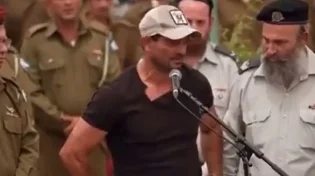 אורן סמדג'ה בהלוויית בנו: "חיילים, תרימו את הראש!"
