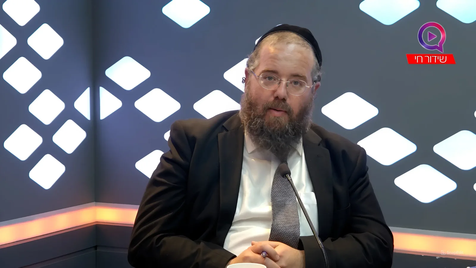הרב שמשון פוקס | "האות הזאת גורמת לאנשים לנצל אתכם" 