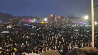 עשרות אלפים התכנסו בארצות הברית לקבל את גדולי הדור