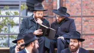 האם כובע נחשב כמו כיפה?