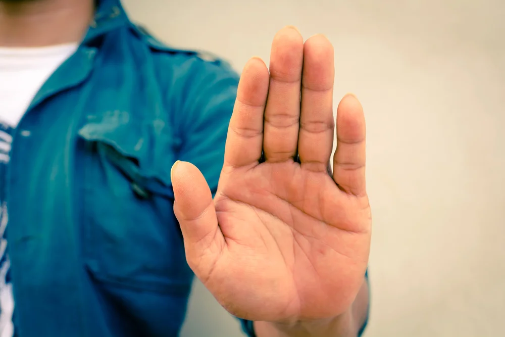 האם מותר לקרוא בכף היד? האם מותר לקרוא בכף היד?