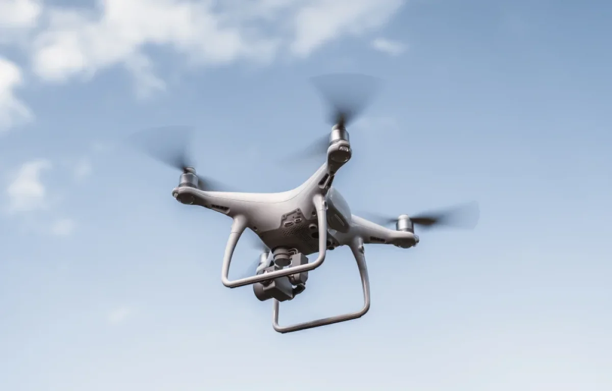 האם מותר להטיס רחפן?