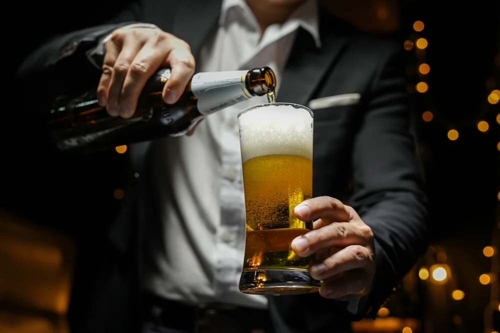האם מותר לשתות בירה בחו"ל?