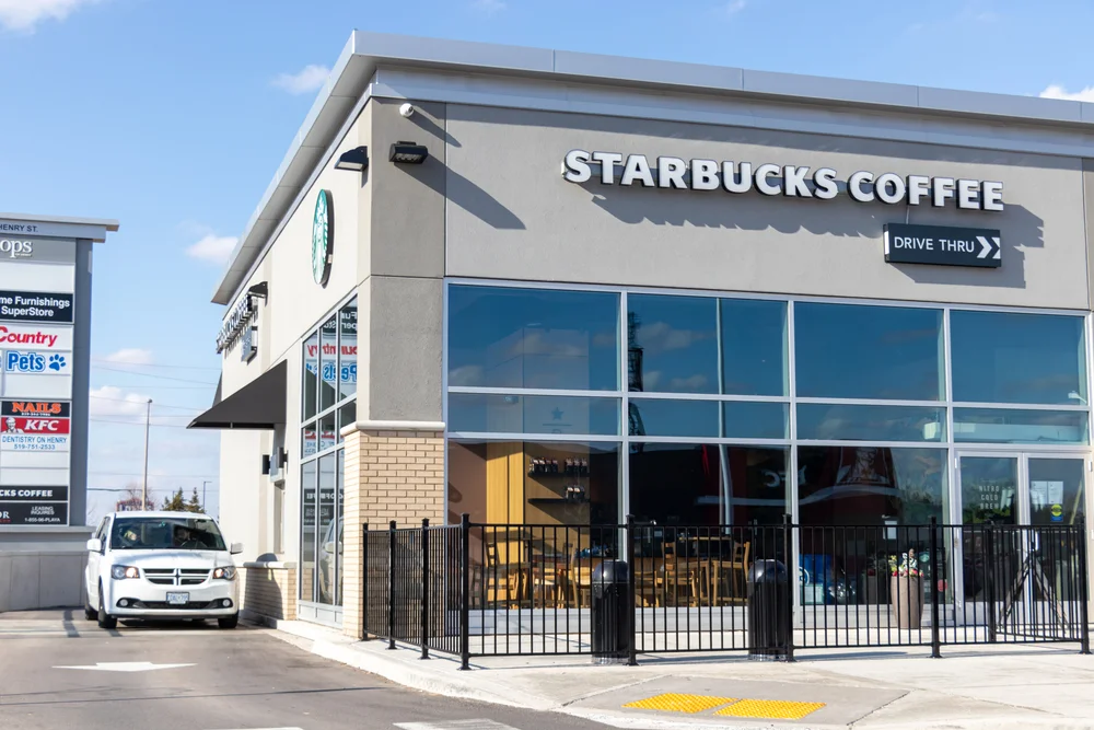 האם מותר לשתות בסטארבקס בחו"ל? 