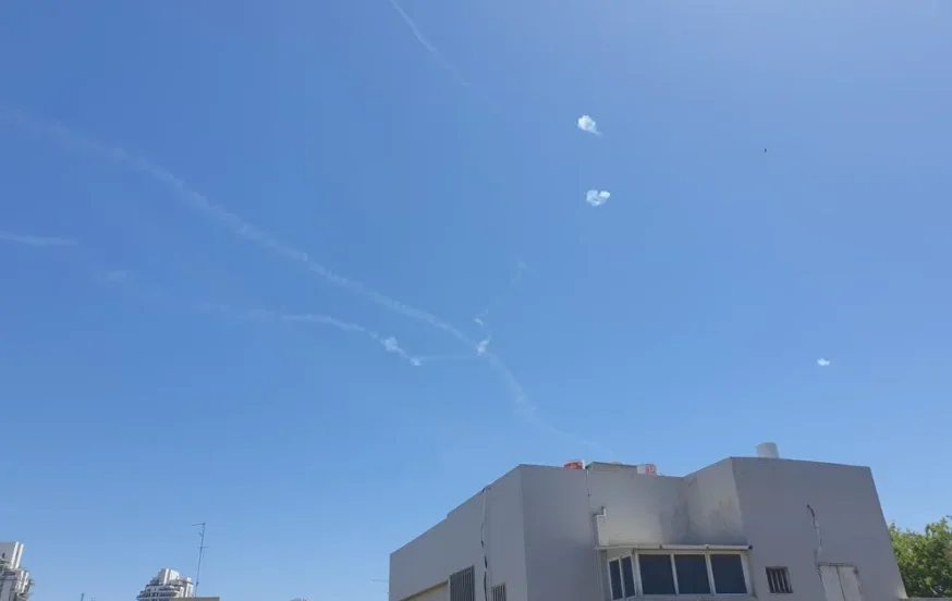 מתקפת טילים מתקפת טילים
