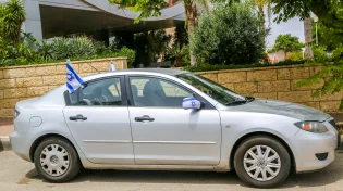 פעוט בן שנתיים נפטר לאחר שנשכח ברכב סגור באשדוד