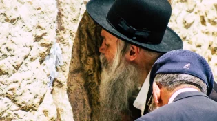 כוחנו באחדותנו: 10 ציטוטים מגדולי ישראל