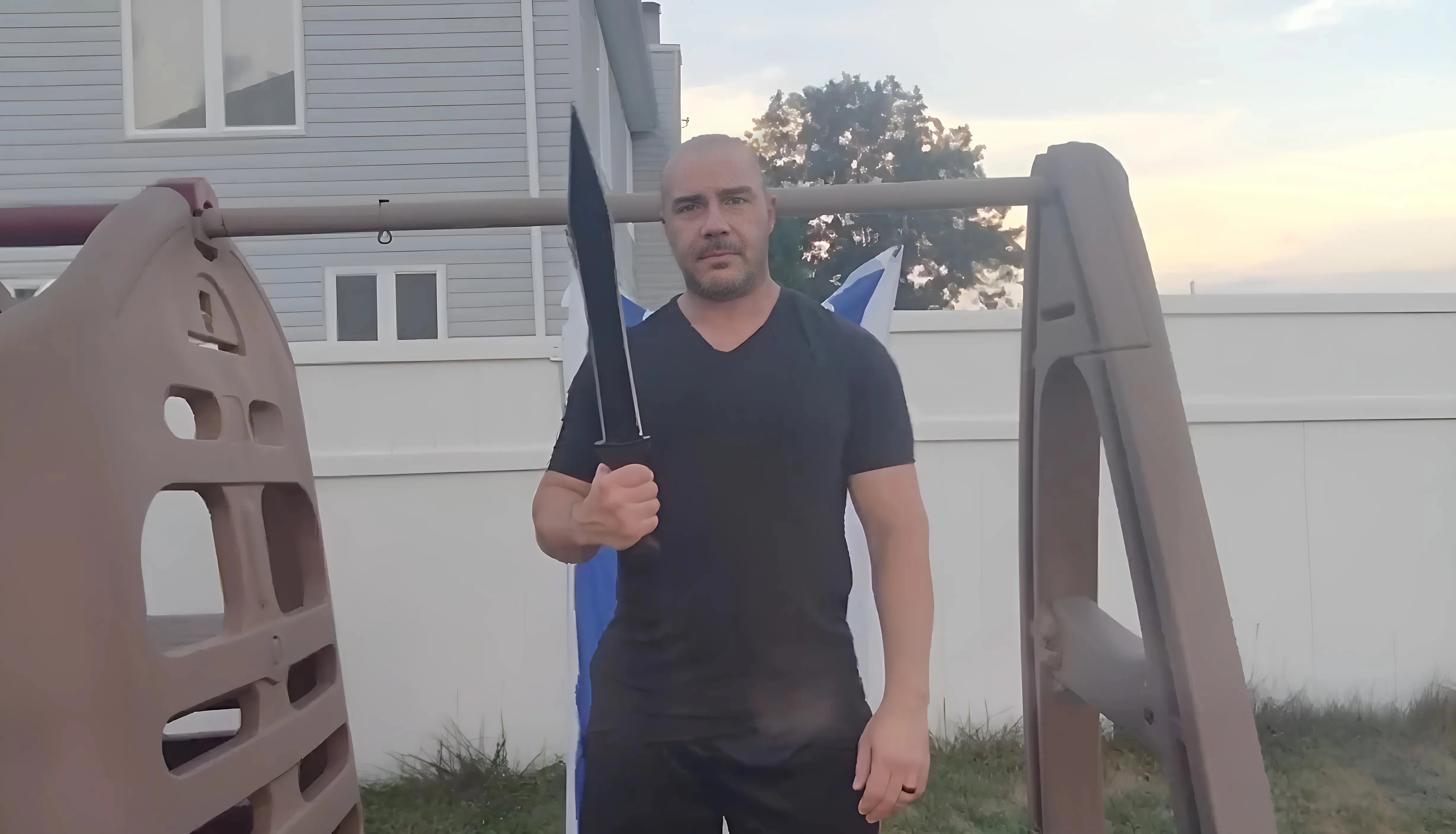 שחקן מפורסם מואשם באנטישמיות ובאיומים