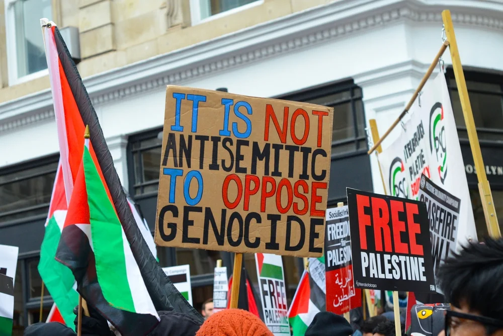 סופרת ישראלית נתקלה באנטישמיות באוקספורד