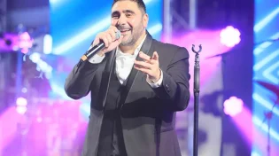 הזמר שמרים את כל הרחבות: מחרוזת חדשה של חפצדי