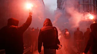 העם מתנפל על משה. אבל הקב"ה מגלה לו את הטכניקה