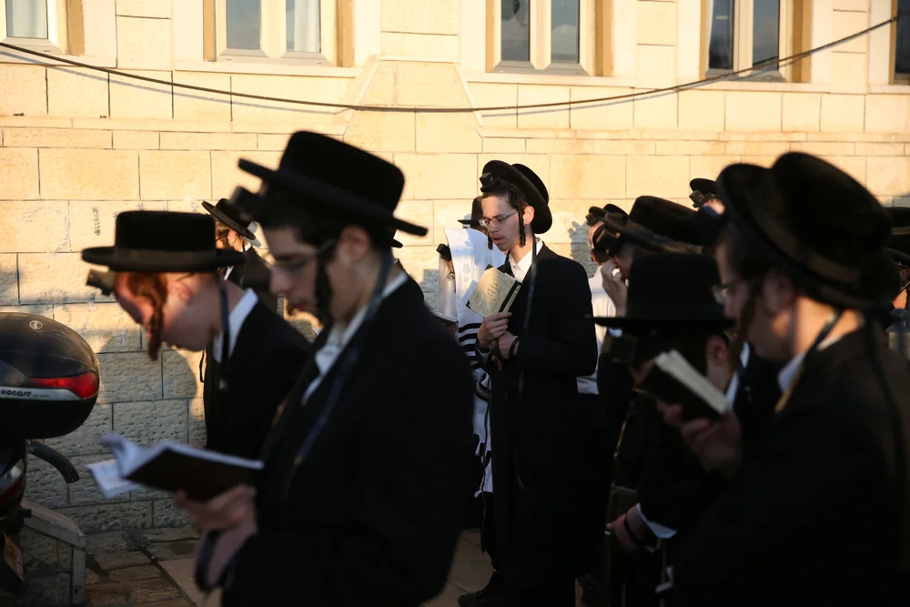 חרפה: צה"ל ישלח צווי גיוס ראשונים לאלפי חרדים השבוע